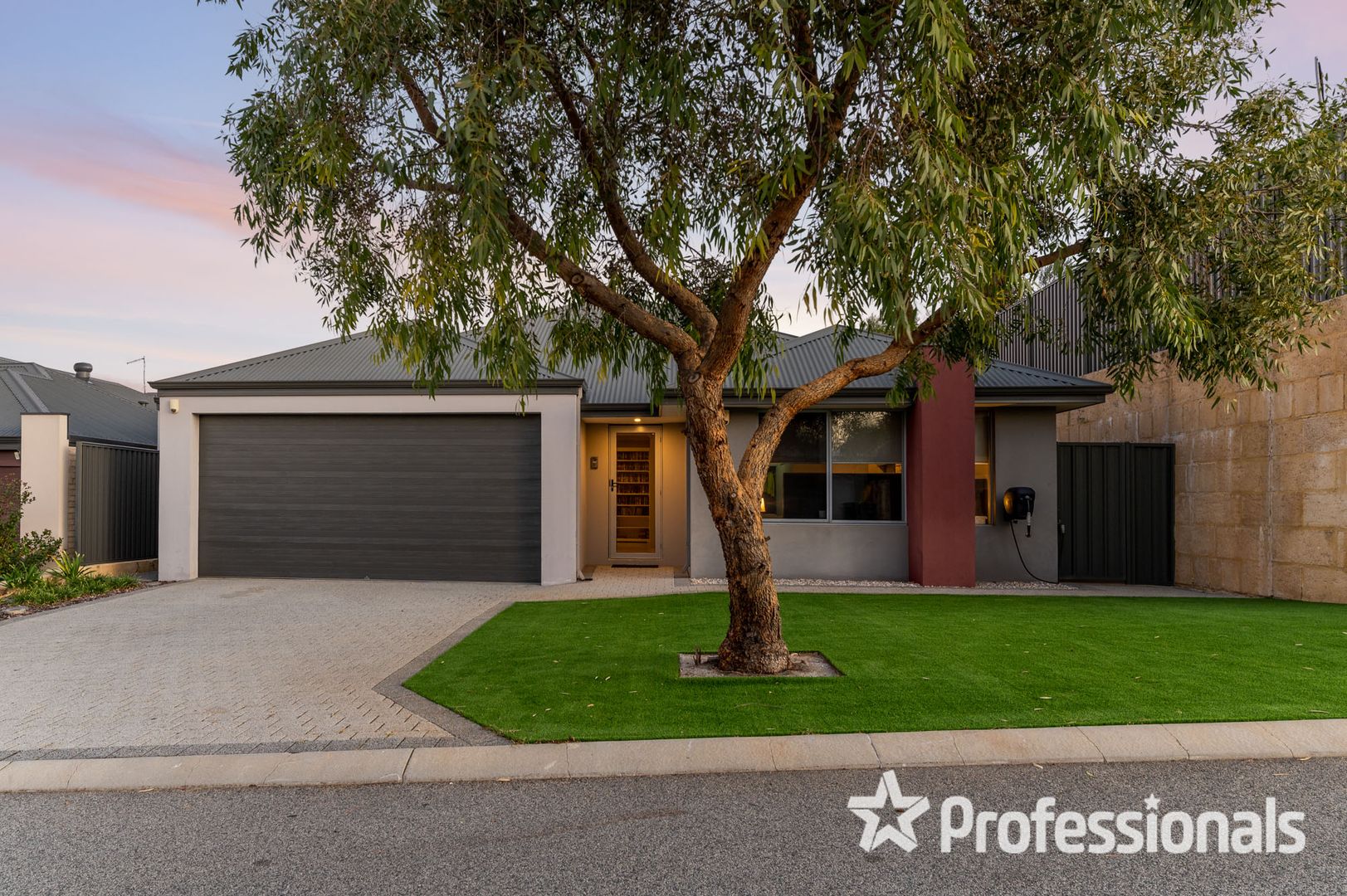 19 Annevoie Road, Landsdale WA 6065, Image 2