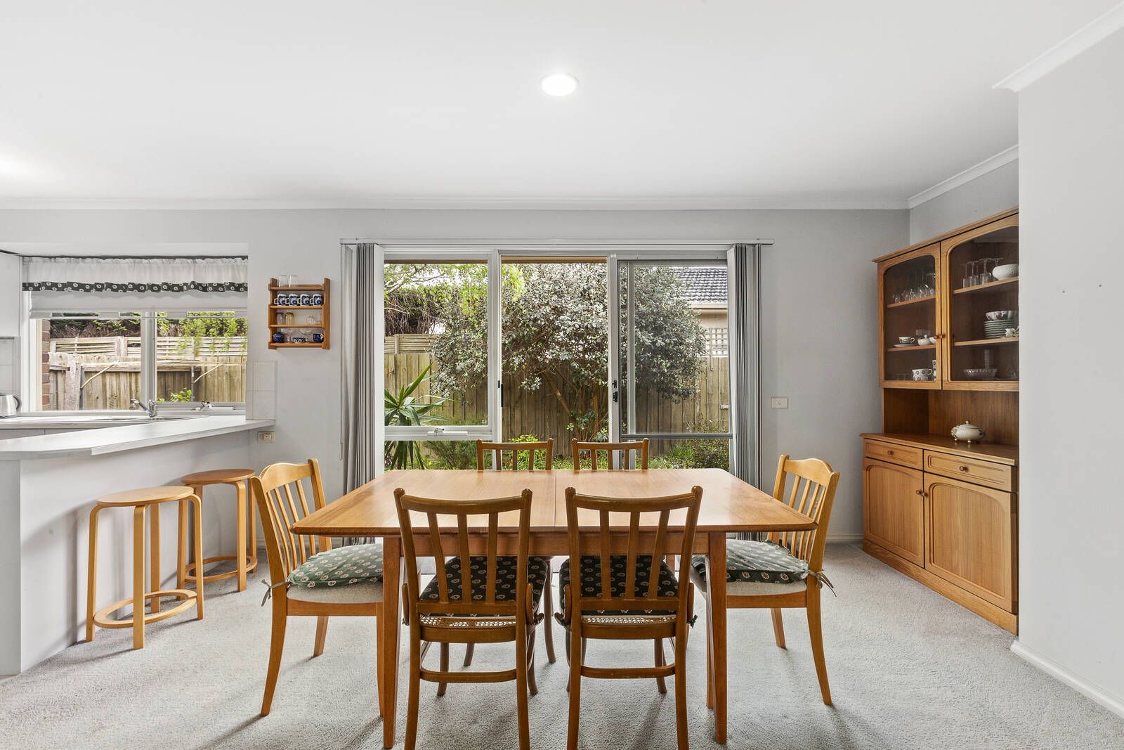 6/12 Surrey Road, Mount Waverley VIC 3149, Image 2