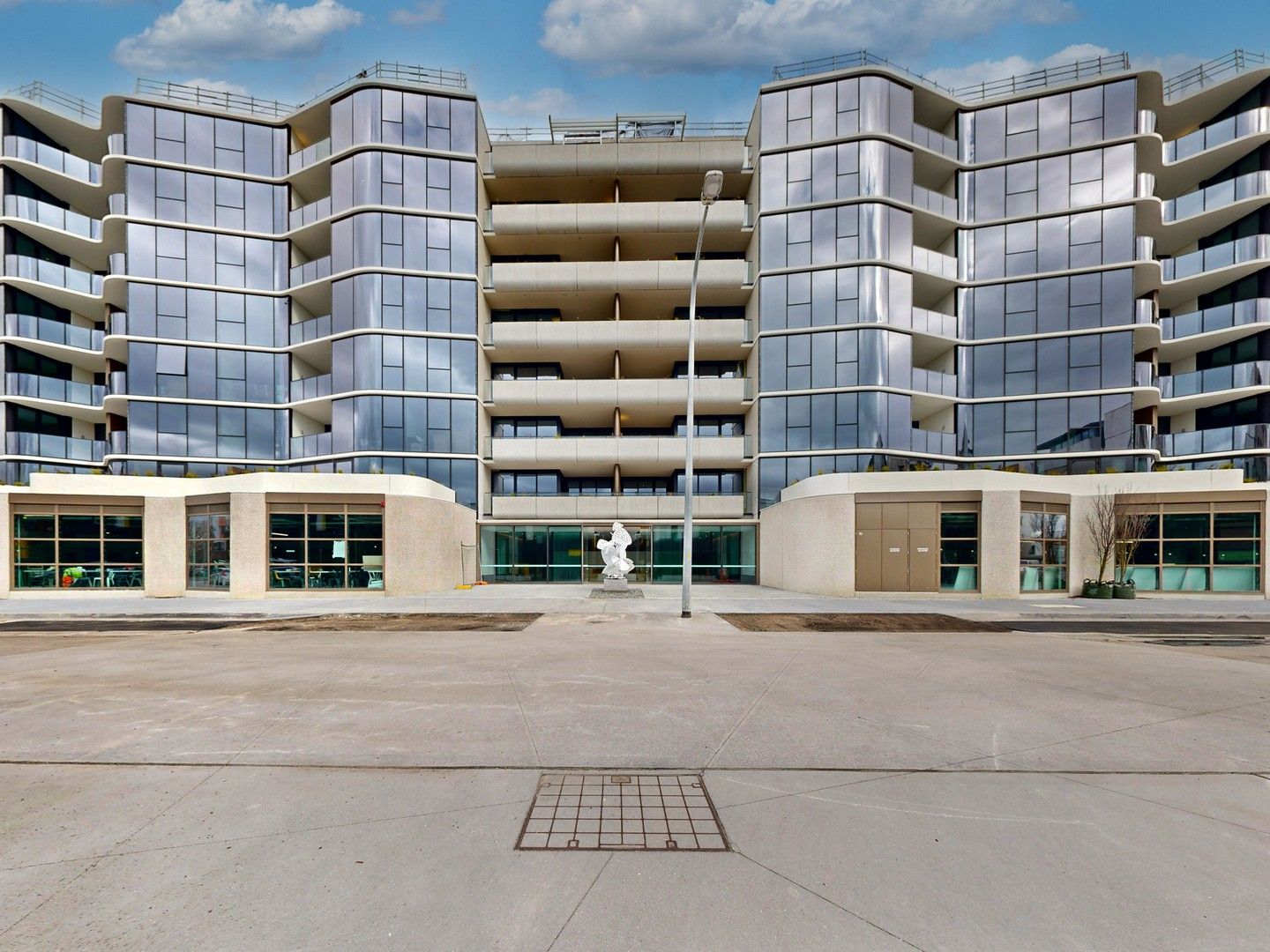 2 bedrooms Apartment / Unit / Flat in 119/29 Waterline Place WILLIAMSTOWN VIC, 3016