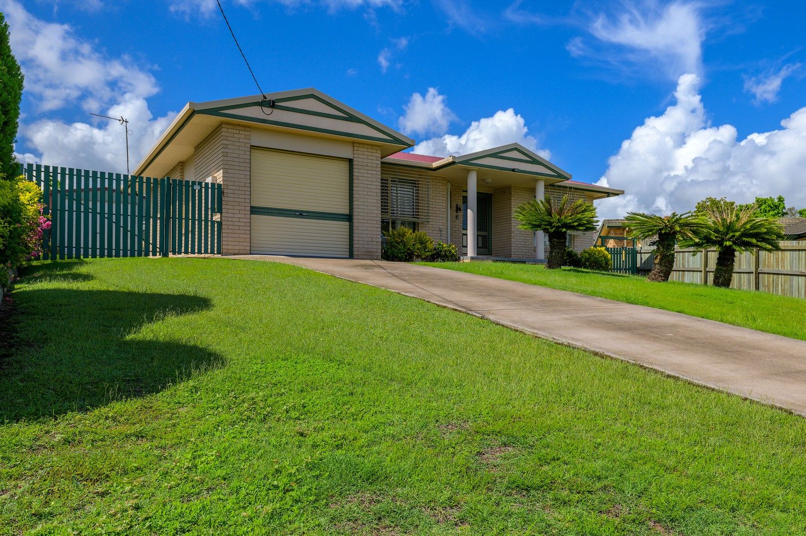 4 Westphal Court, Southside QLD 4570, Image 0