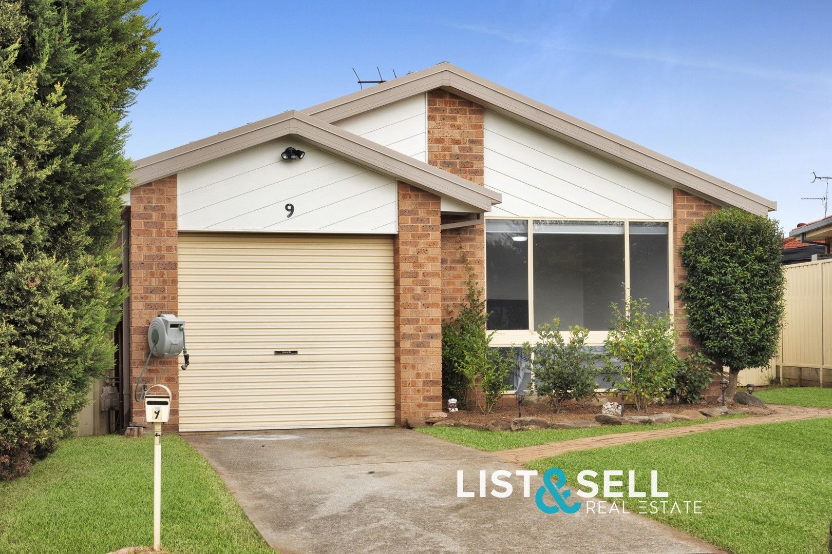 9 Alyan Place, St Helens Park NSW 2560, Image 0