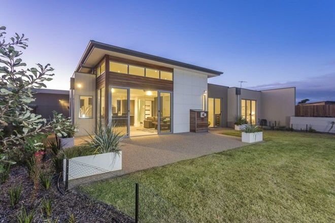 Picture of 4/11 Plantation Drive, BARWON HEADS VIC 3227