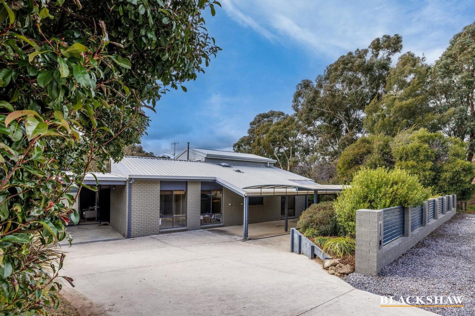 5 bedrooms House in 44 River Drive QUEANBEYAN NSW, 2620