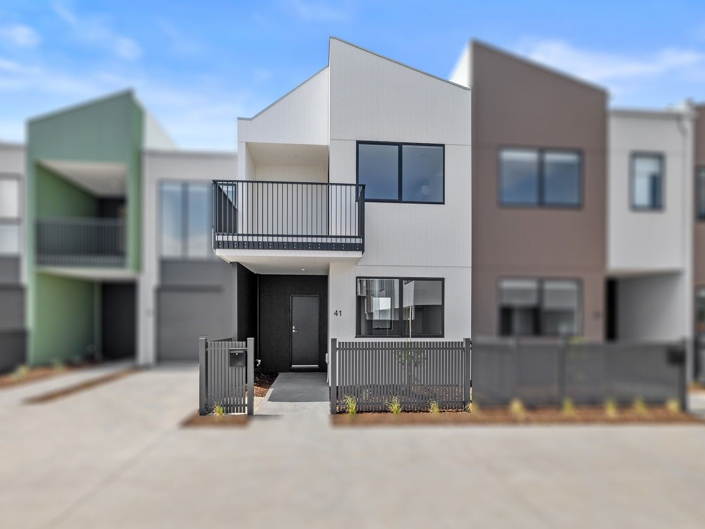 3 bedrooms House in 41 Dobright St TRUGANINA VIC, 3029