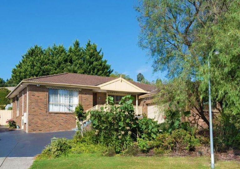 3 bedrooms House in 85 Strathavan Drive BERWICK VIC, 3806