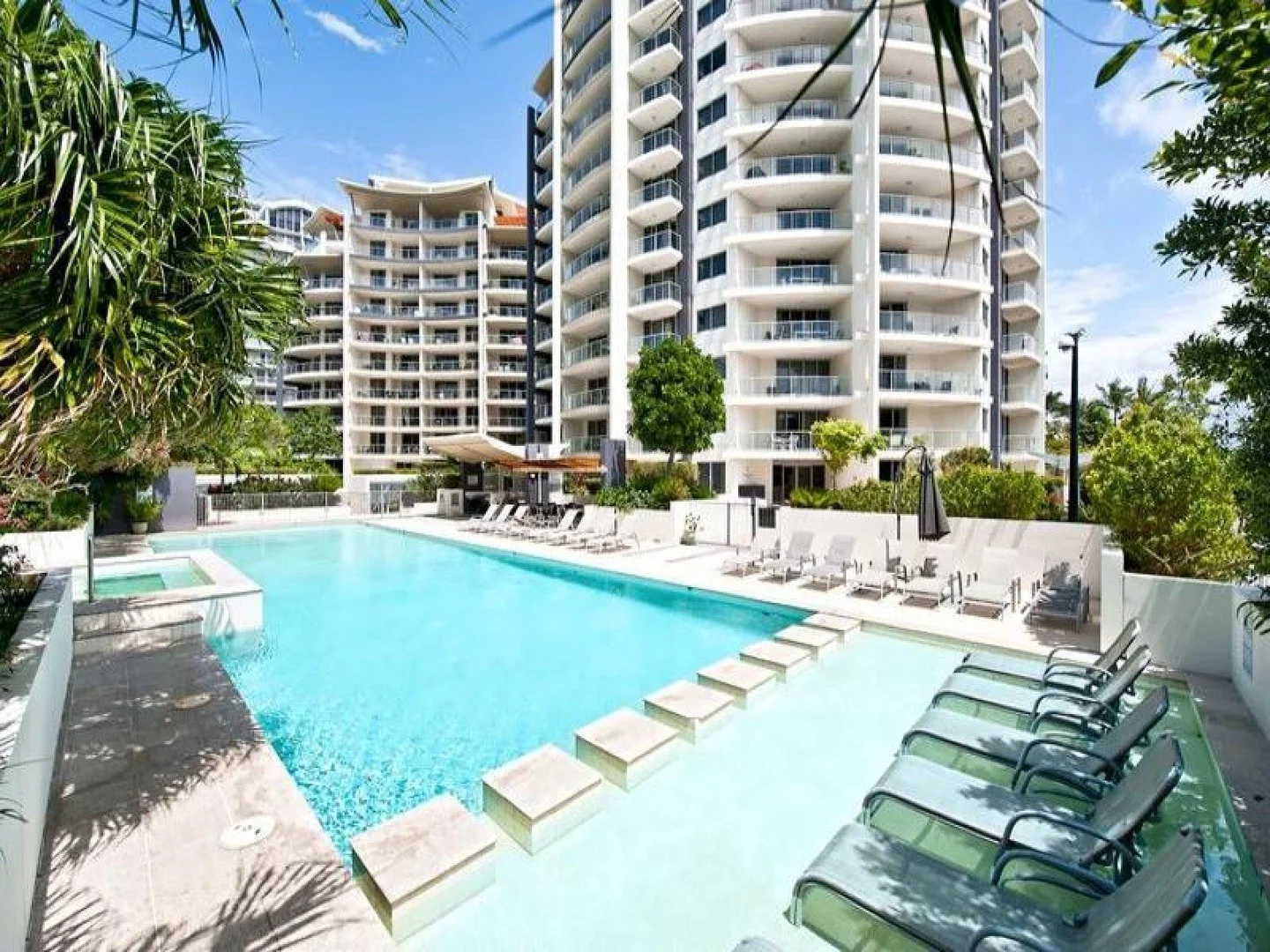 ID:21174060/21-31 Cypress Avenue, Surfers Paradise QLD 4217