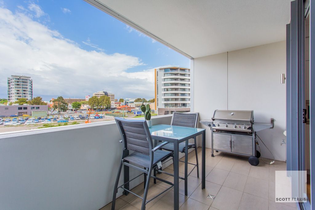 205/17 Honeysuckle Drive, Newcastle NSW 2300, Image 2