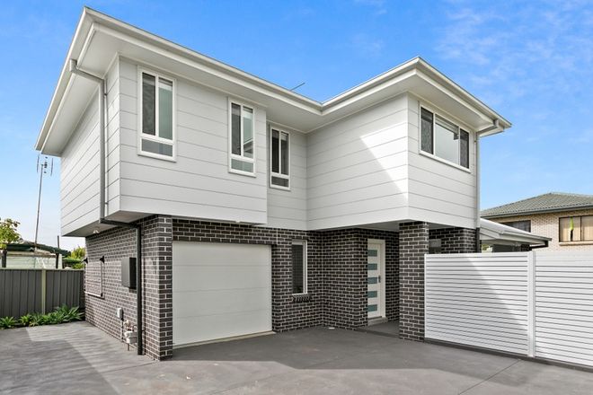 Picture of 2/7 Strata Avenue, BARRACK HEIGHTS NSW 2528