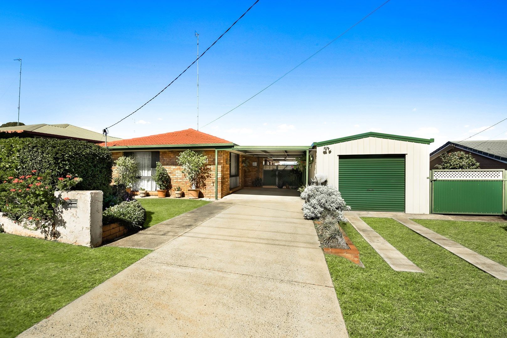 34 Hinkler Crescent, Wilsonton QLD 4350, Image 0