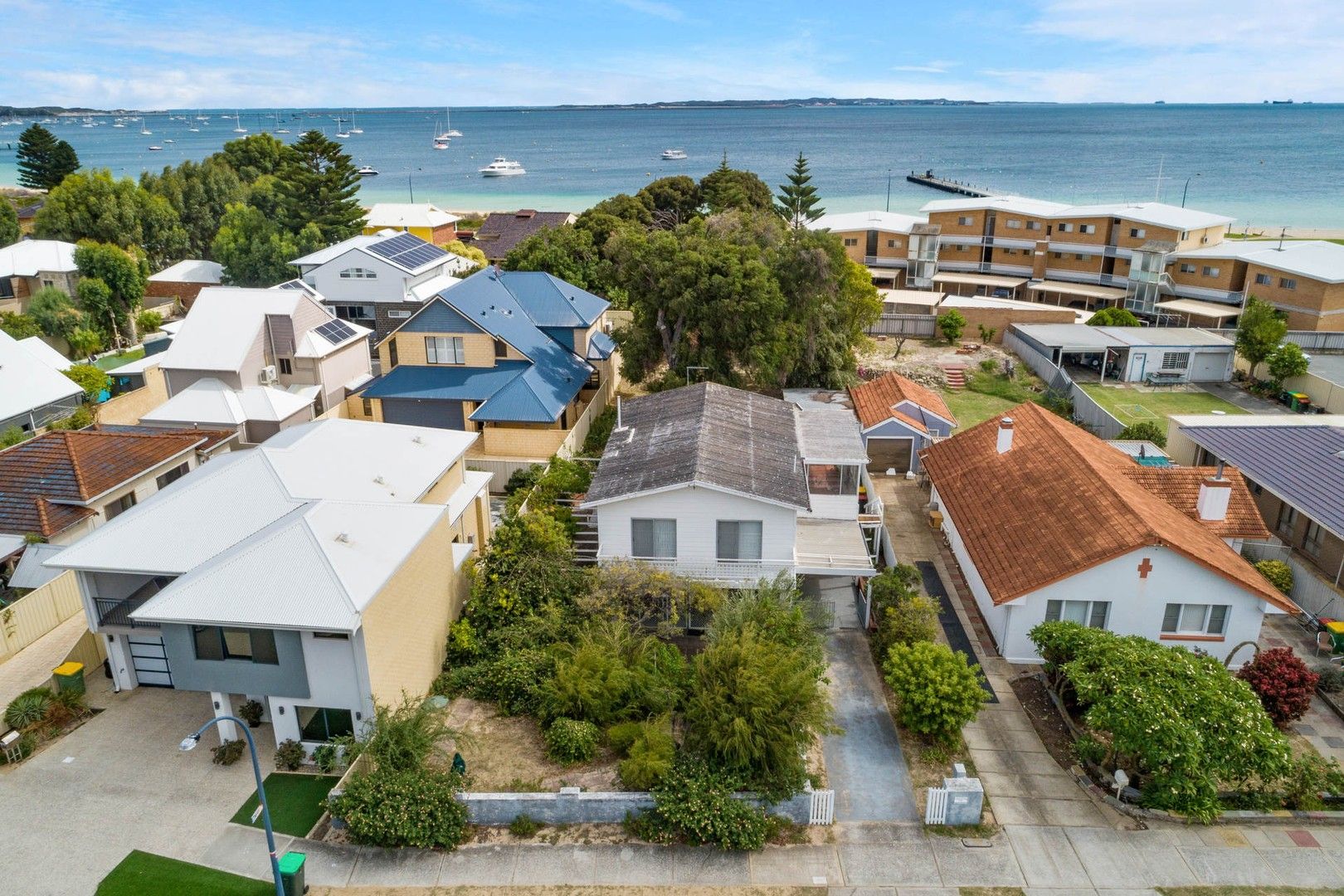 100 Harrison, Rockingham WA 6168 | Domain