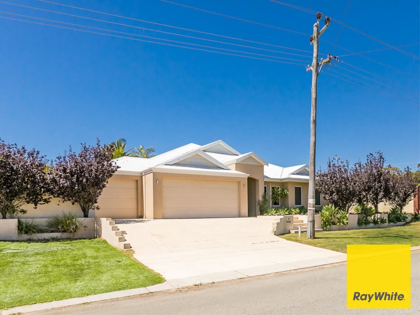 4 bedrooms House in 3 Scaddan Street DUNCRAIG WA, 6023