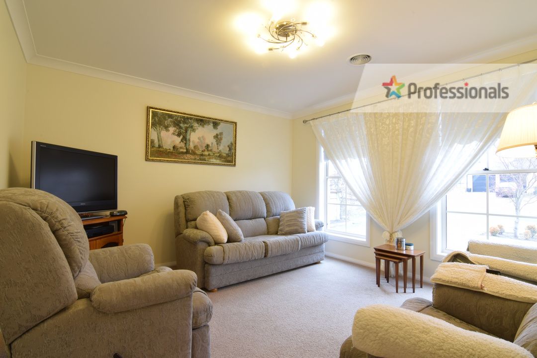 9 Douglas Court, Kelso NSW 2795, Image 2