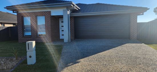 4 bedrooms House in 9 Homestead Circuit TAMWORTH NSW, 2340