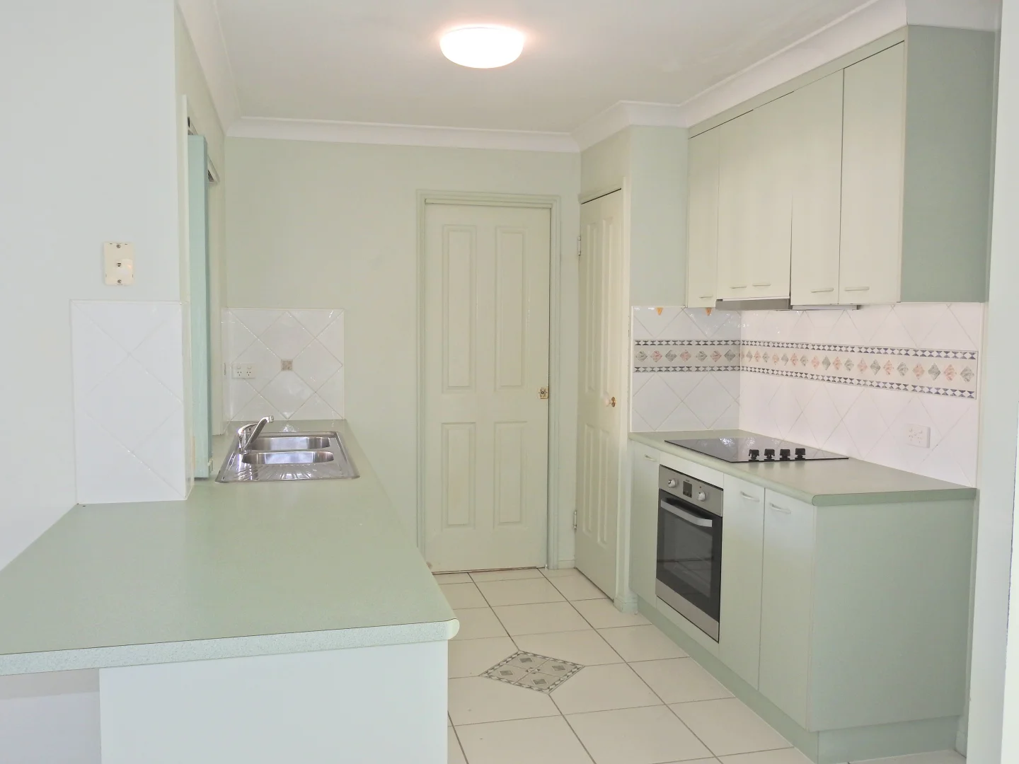 Additional image 2 of 15 McHugh Street, Rural View QLD 4740