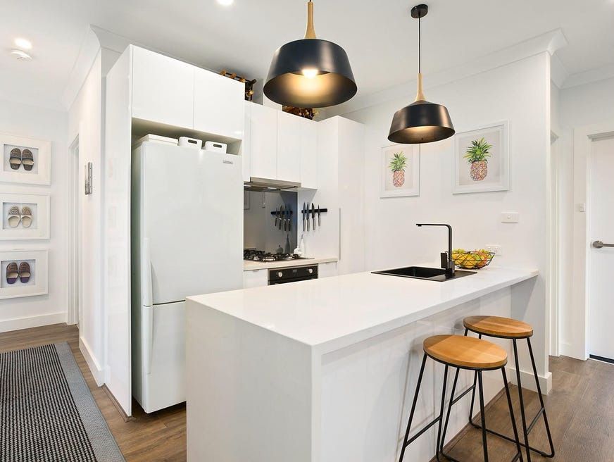 2 bedrooms Apartment / Unit / Flat in 1/41 Winter Crescent RESERVOIR VIC, 3073