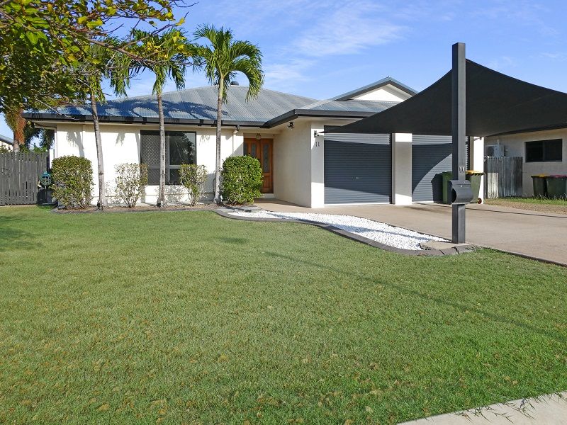 4 bedrooms House in 11 CAMDEN COURT ANNANDALE QLD, 4814