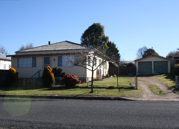 38 West Avenue, Glen Innes NSW 2370