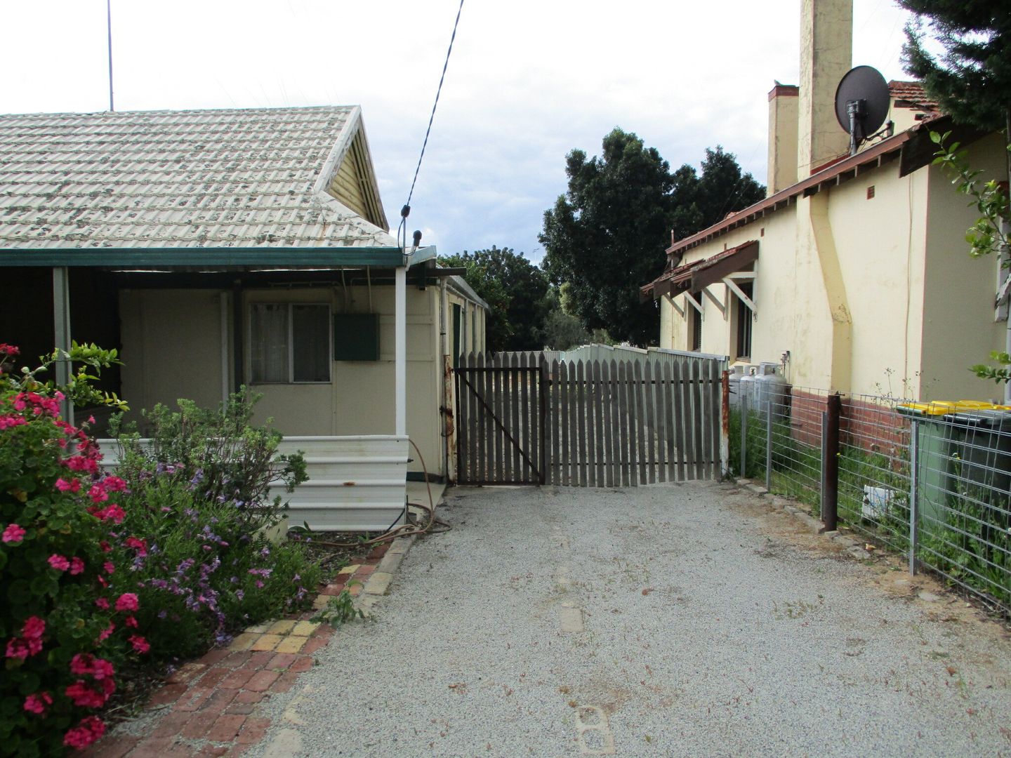 9 Main St, Cunderdin WA 6407 Domain