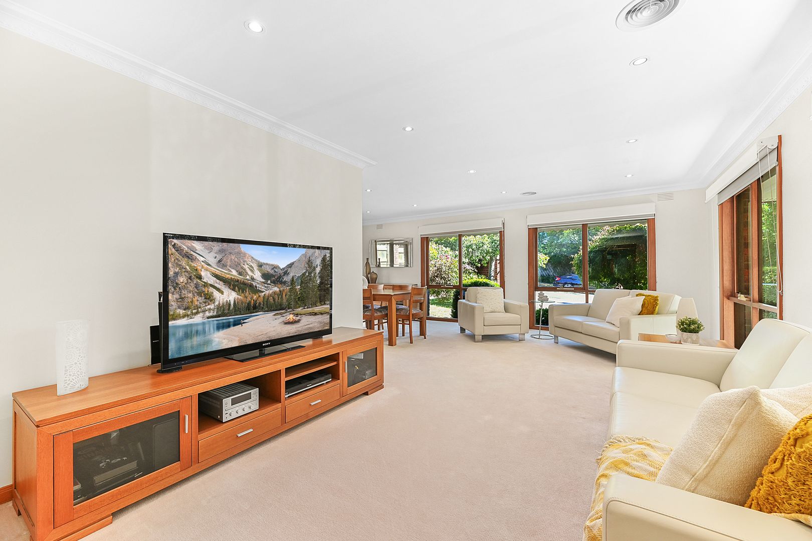 1 Inglewood Court, Wheelers Hill VIC 3150, Image 1