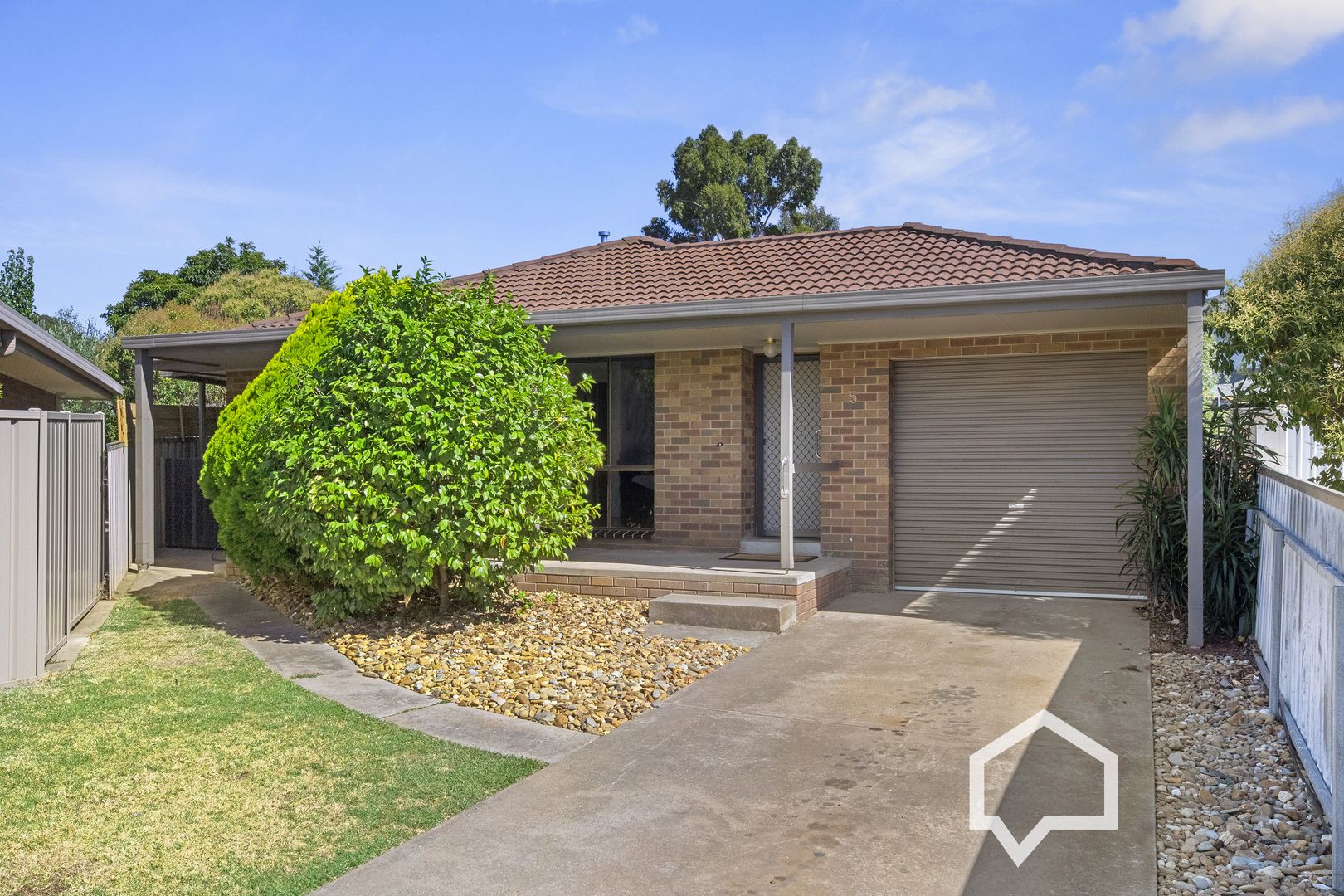 2/5 Goldwyn Court, Strathdale VIC 3550, Image 1