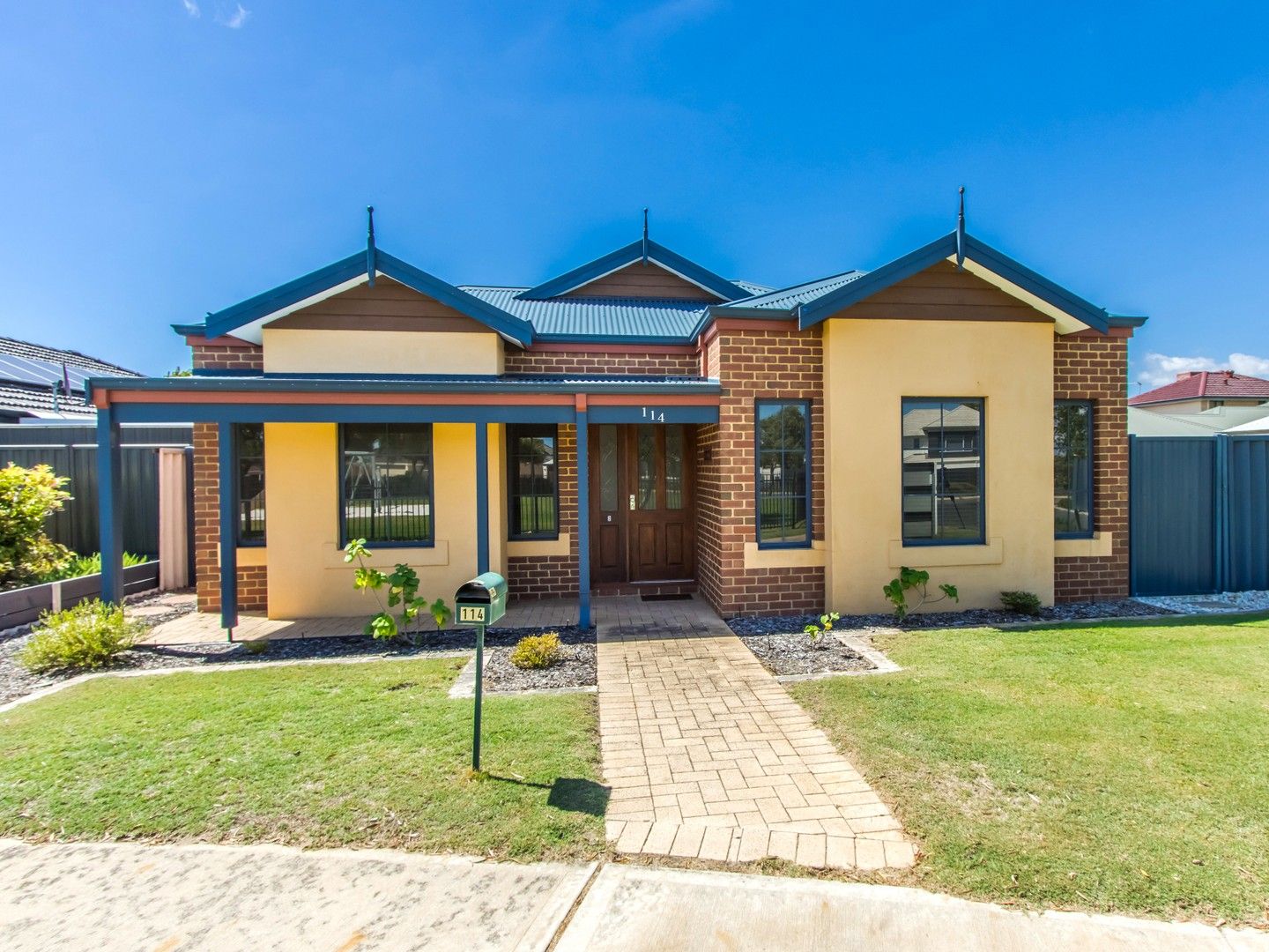 4 bedrooms House in 114 Fisher St ROCKINGHAM WA, 6168