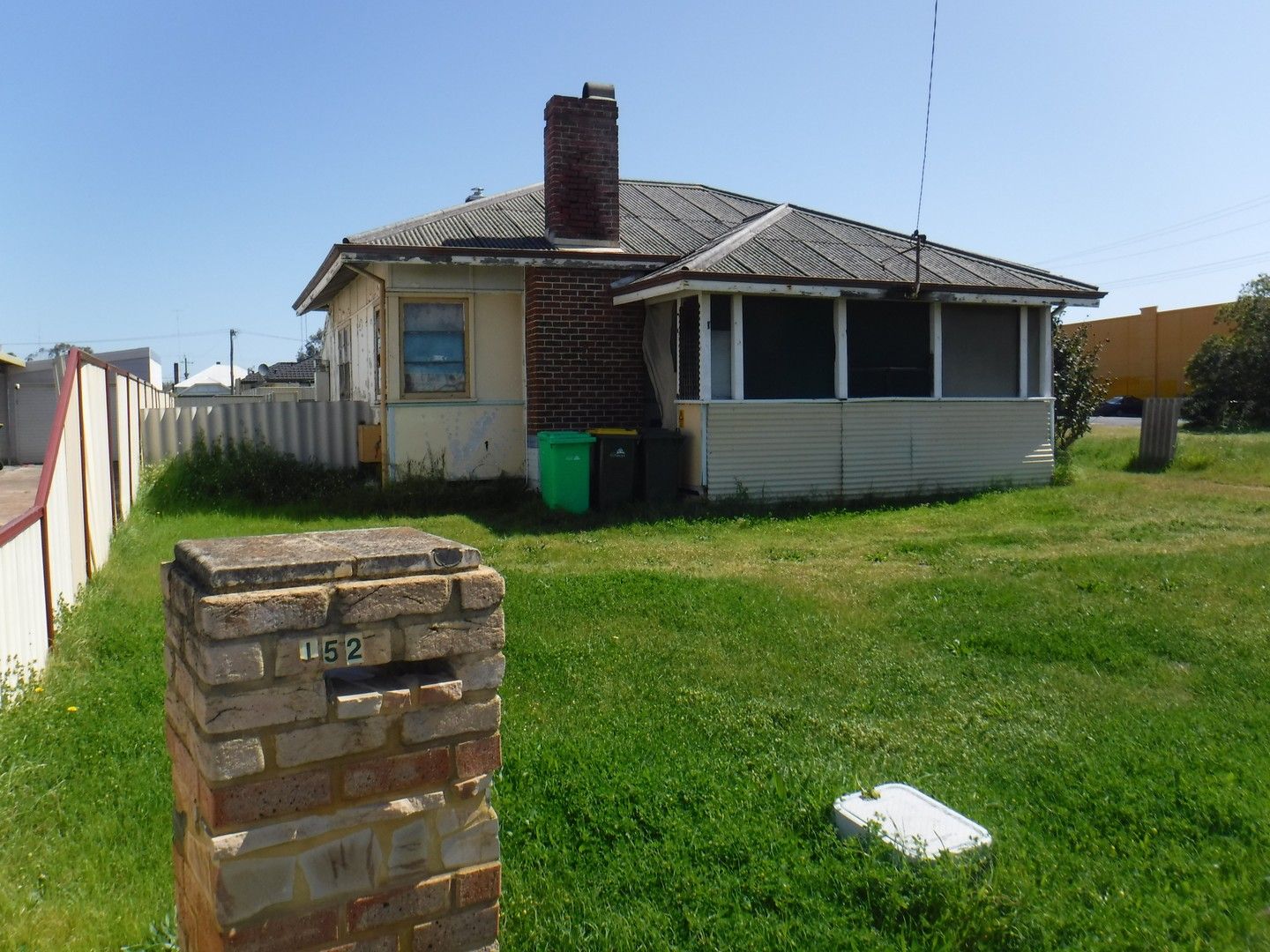 2 bedrooms House in 152 Blair Street SOUTH BUNBURY WA, 6230