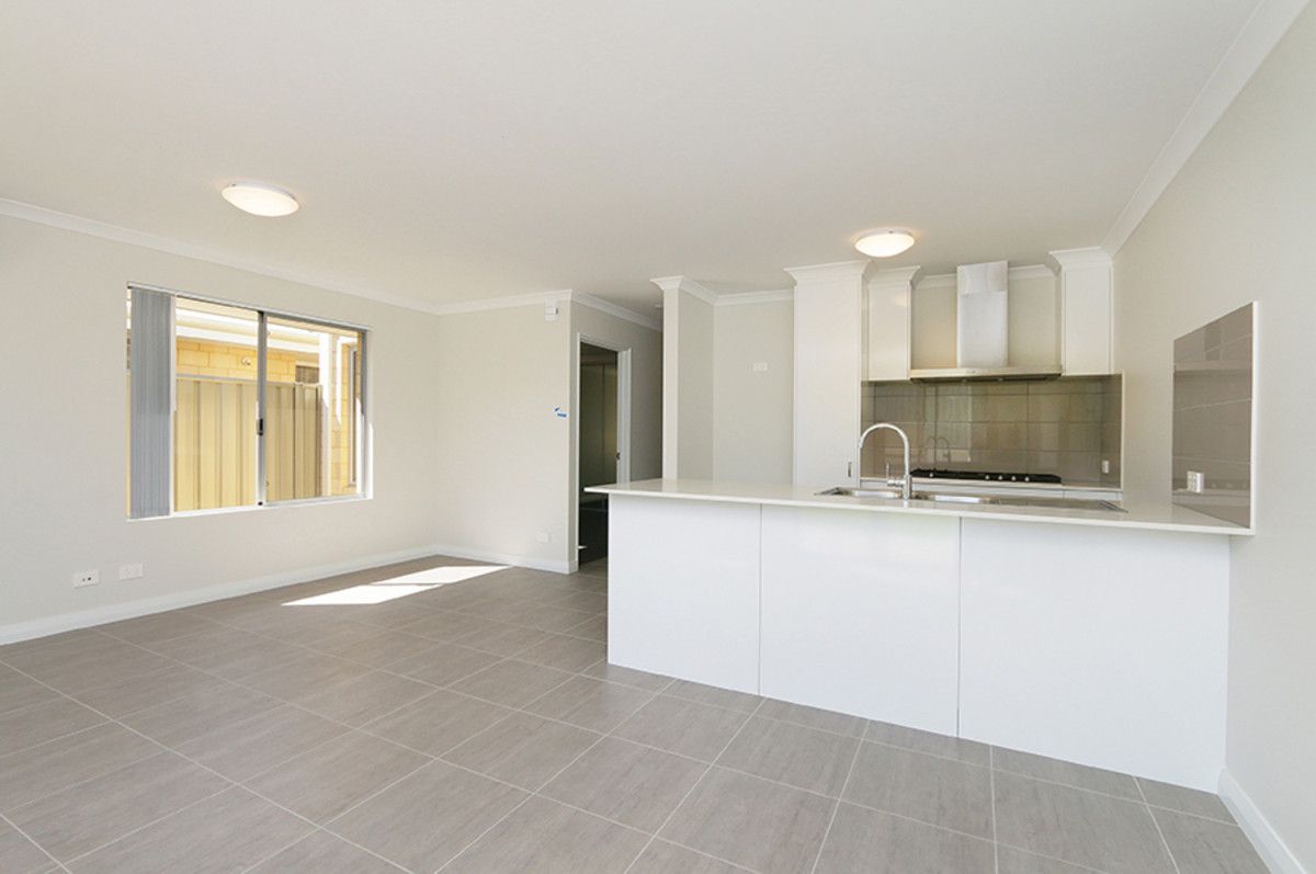 3 bedrooms House in 22 Sowood Street WELLARD WA, 6170