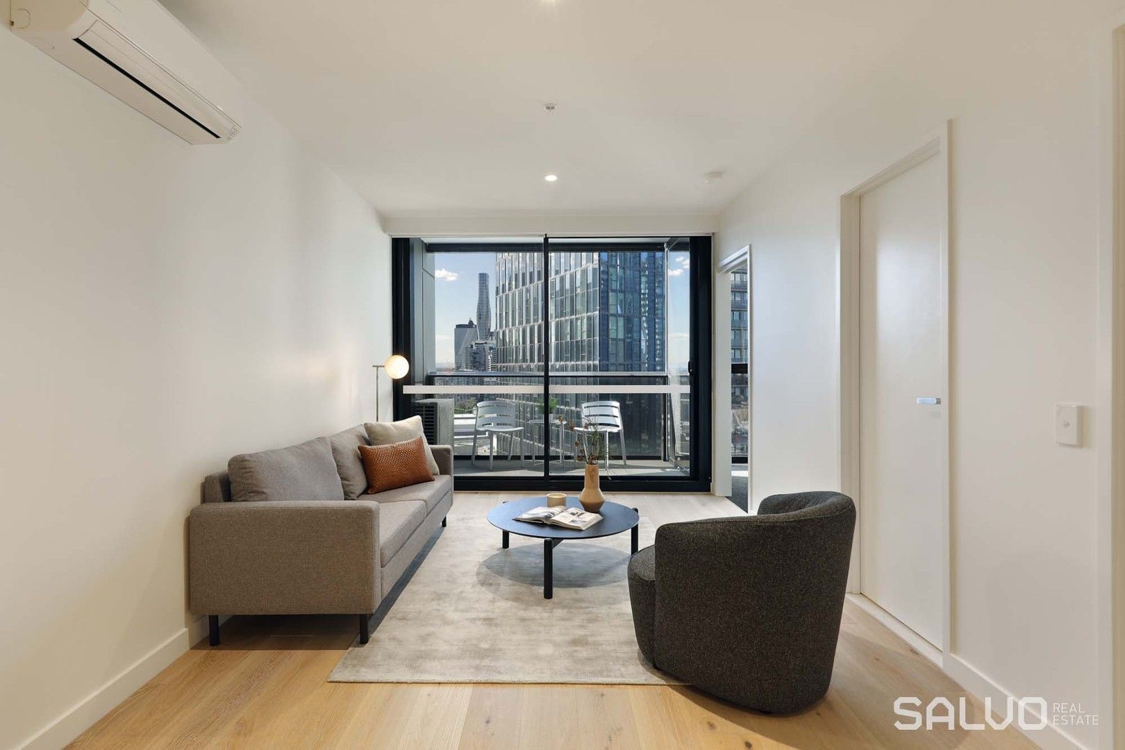 2 bedrooms Apartment / Unit / Flat in 1002/245 City Road SOUTHBANK VIC, 3006