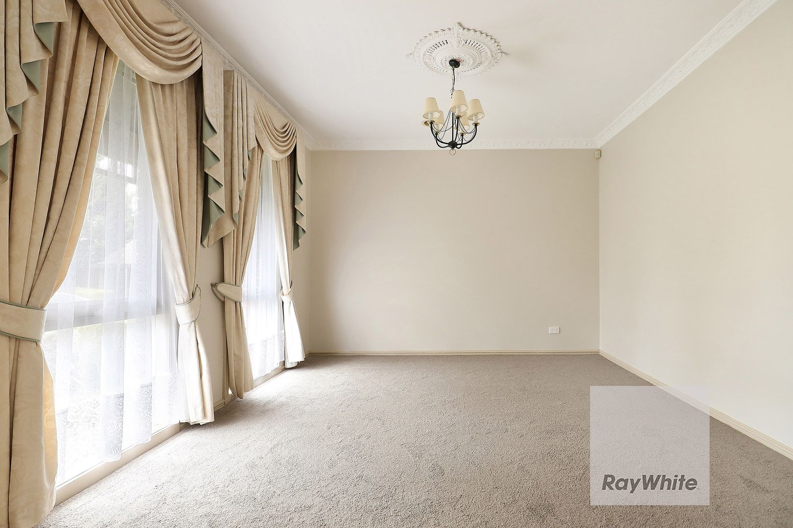 9 Herring Court, Roxburgh Park VIC 3064, Image 1