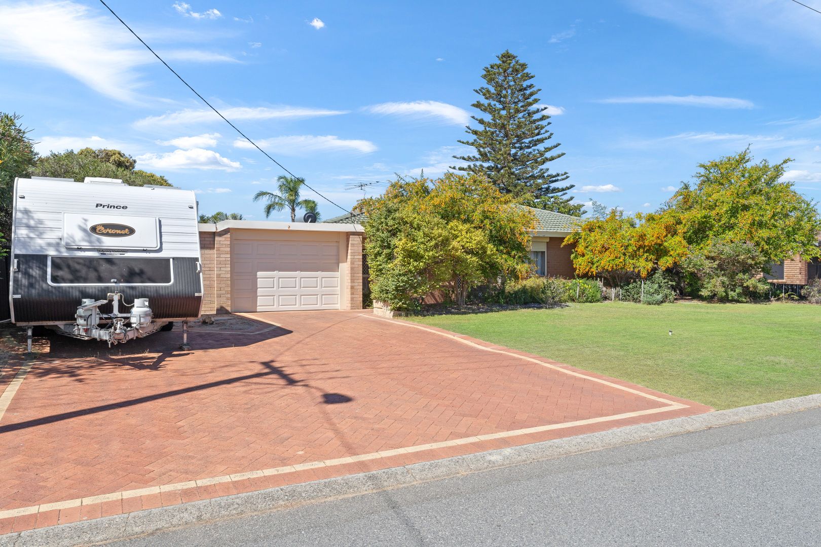 3 Thetis Place Cooloongup WA 6168 Domain