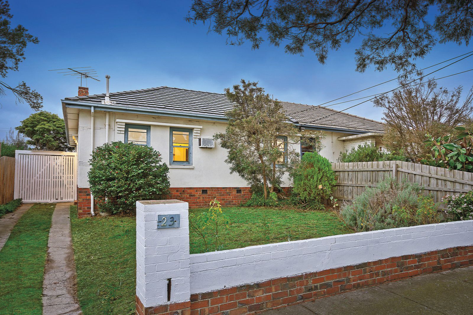 23 Retreat Road, Hampton VIC 3188, Image 1