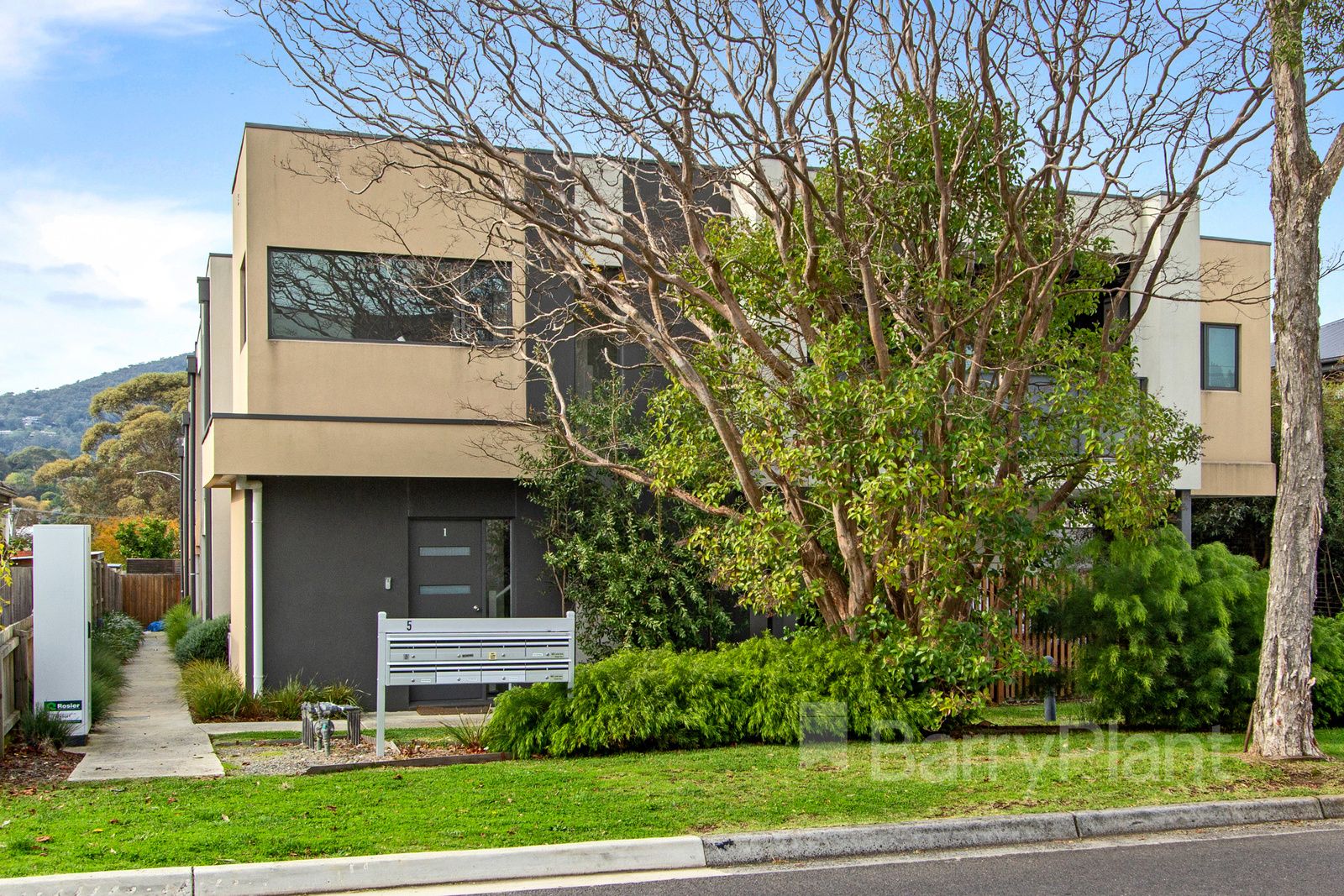 2 bedrooms Apartment / Unit / Flat in 6/5 Cypress Avenue BORONIA VIC, 3155
