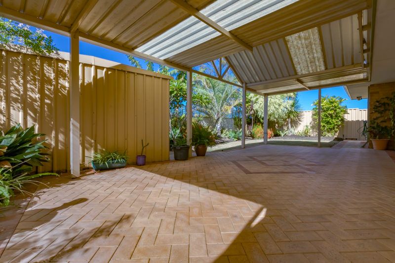 4 Inverness Court, Cooloongup WA 6168, Image 1