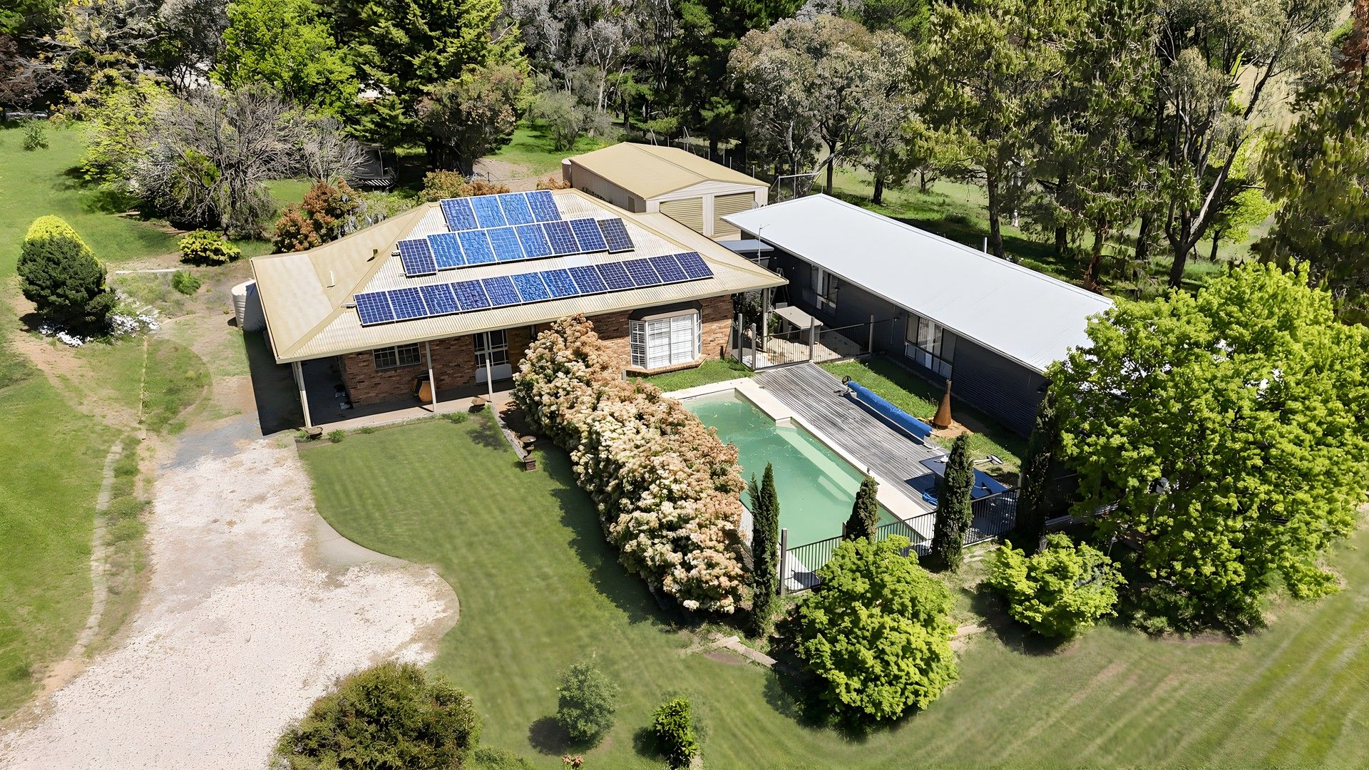 5 bedrooms House in 2 Coach-House Place ORANGE NSW, 2800
