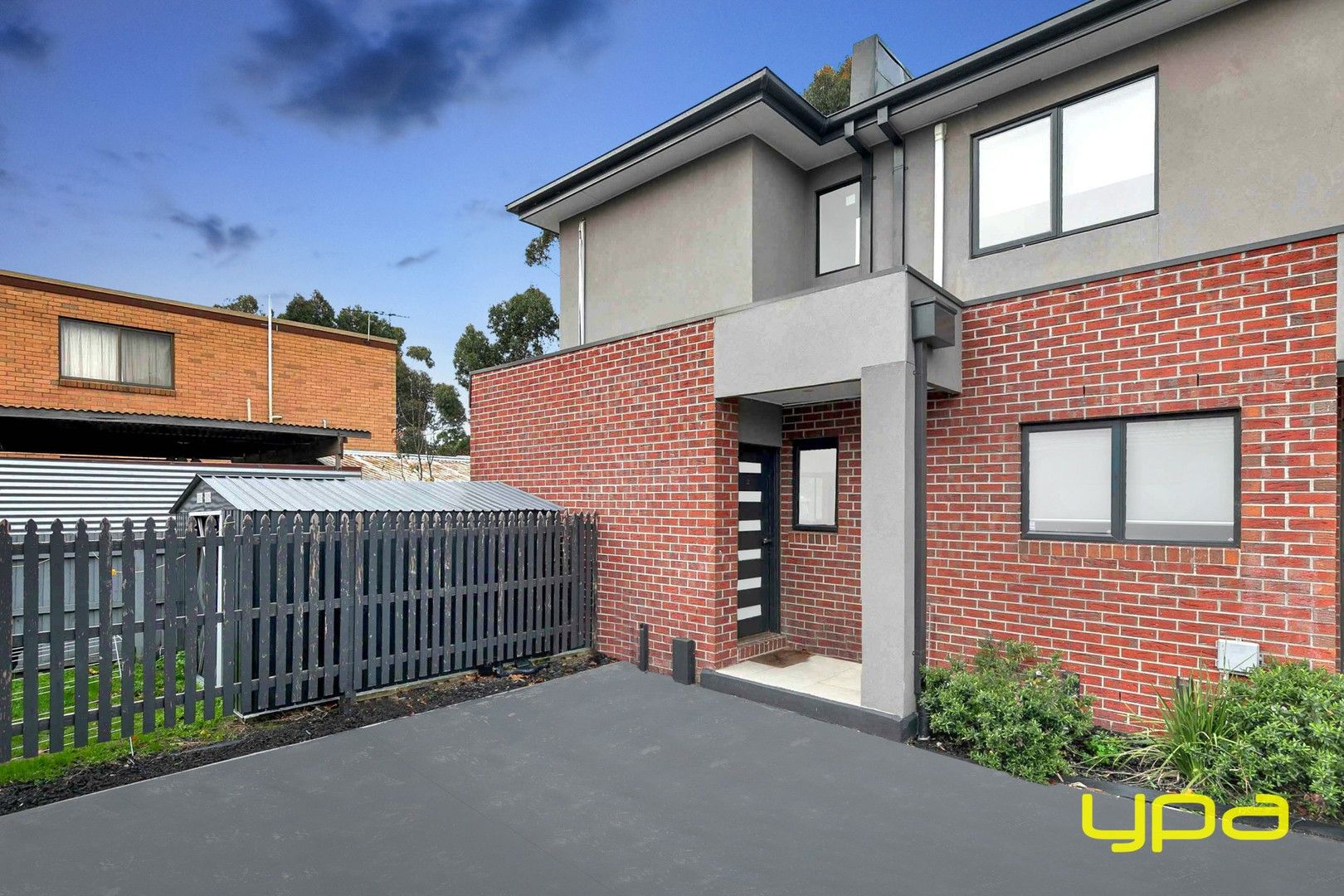 2 bedrooms Townhouse in 2/42 Fairmount Street HADFIELD VIC, 3046