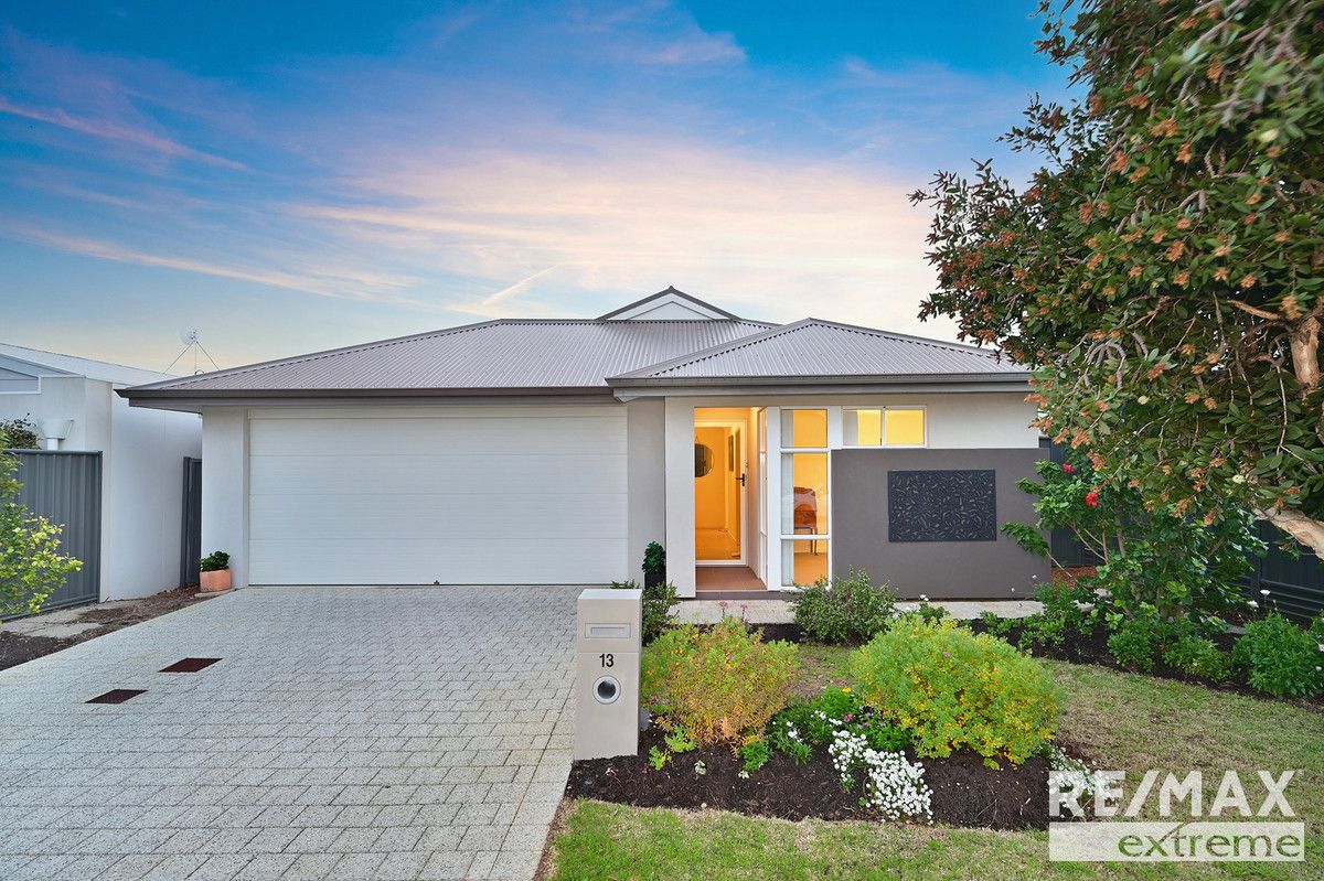 3 bedrooms House in 13 Mountain Street BANKSIA GROVE WA, 6031