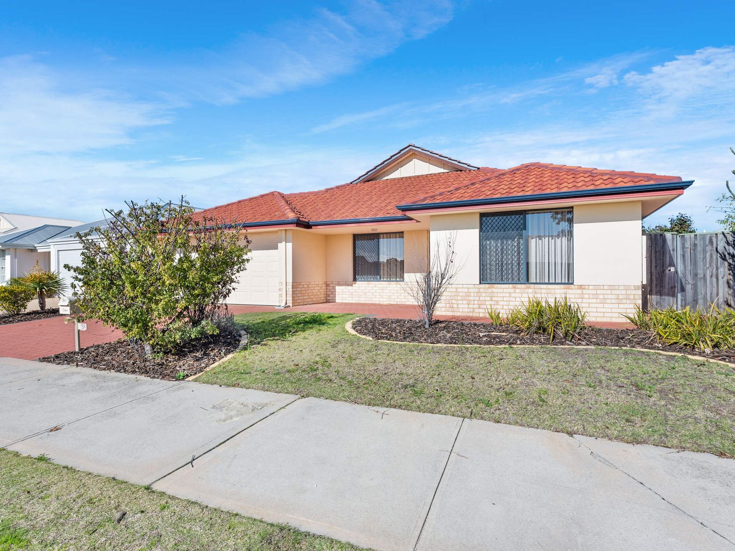 Ellenbrook WA 6069 4 beds house for Sale, 399,000 2015324843 Domain