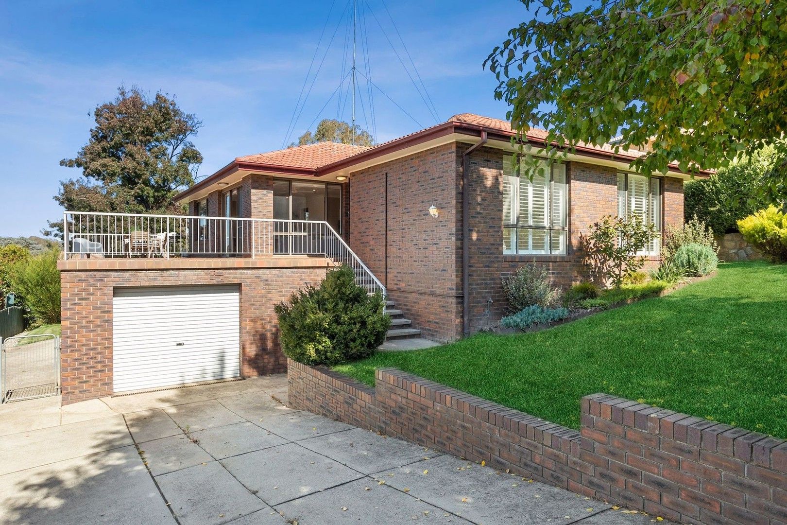 6 Rowley Place, Queanbeyan NSW 2620, Image 0