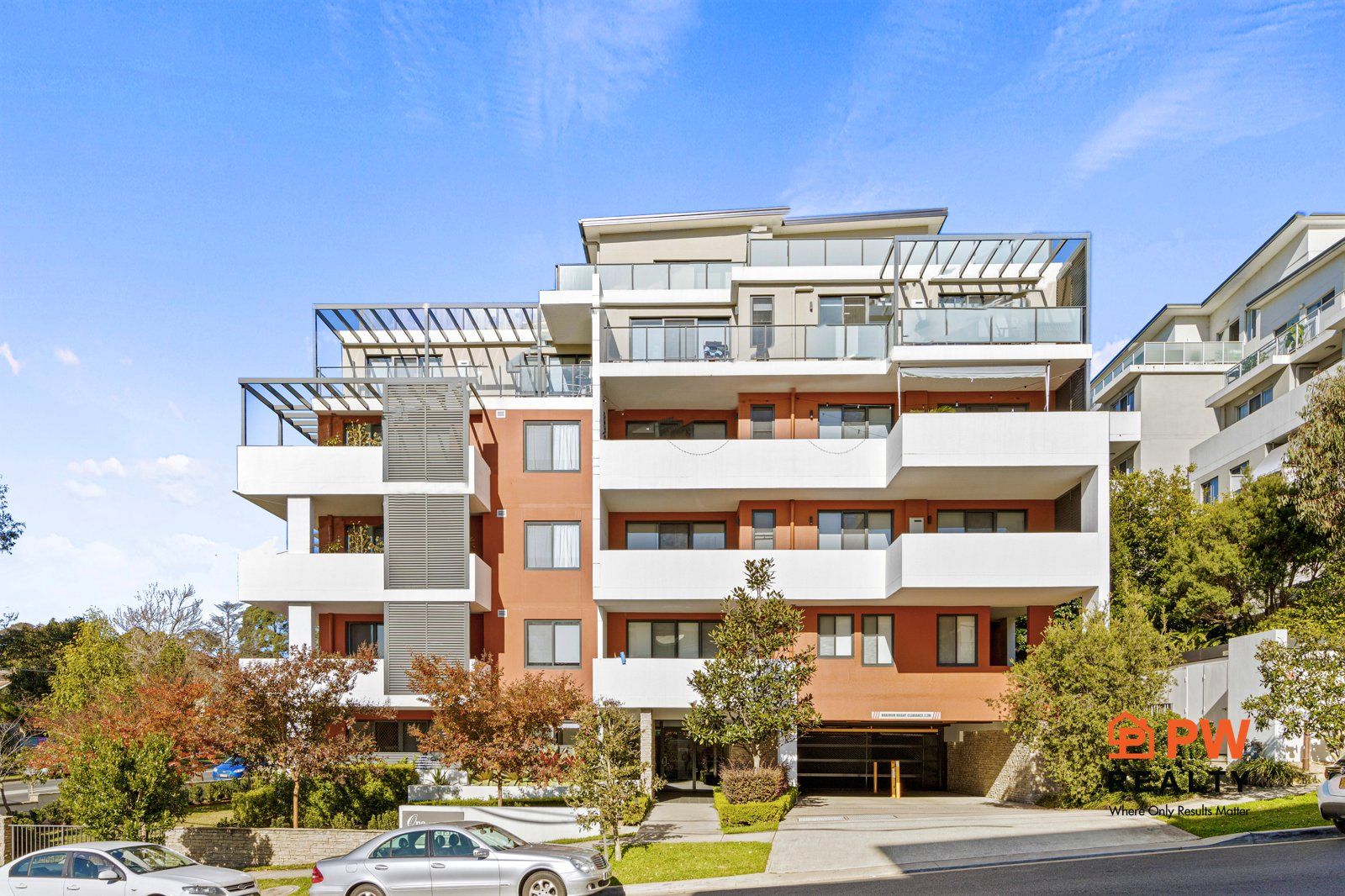 2 bedrooms Apartment / Unit / Flat in 16/1-3 Belair Close HORNSBY NSW, 2077