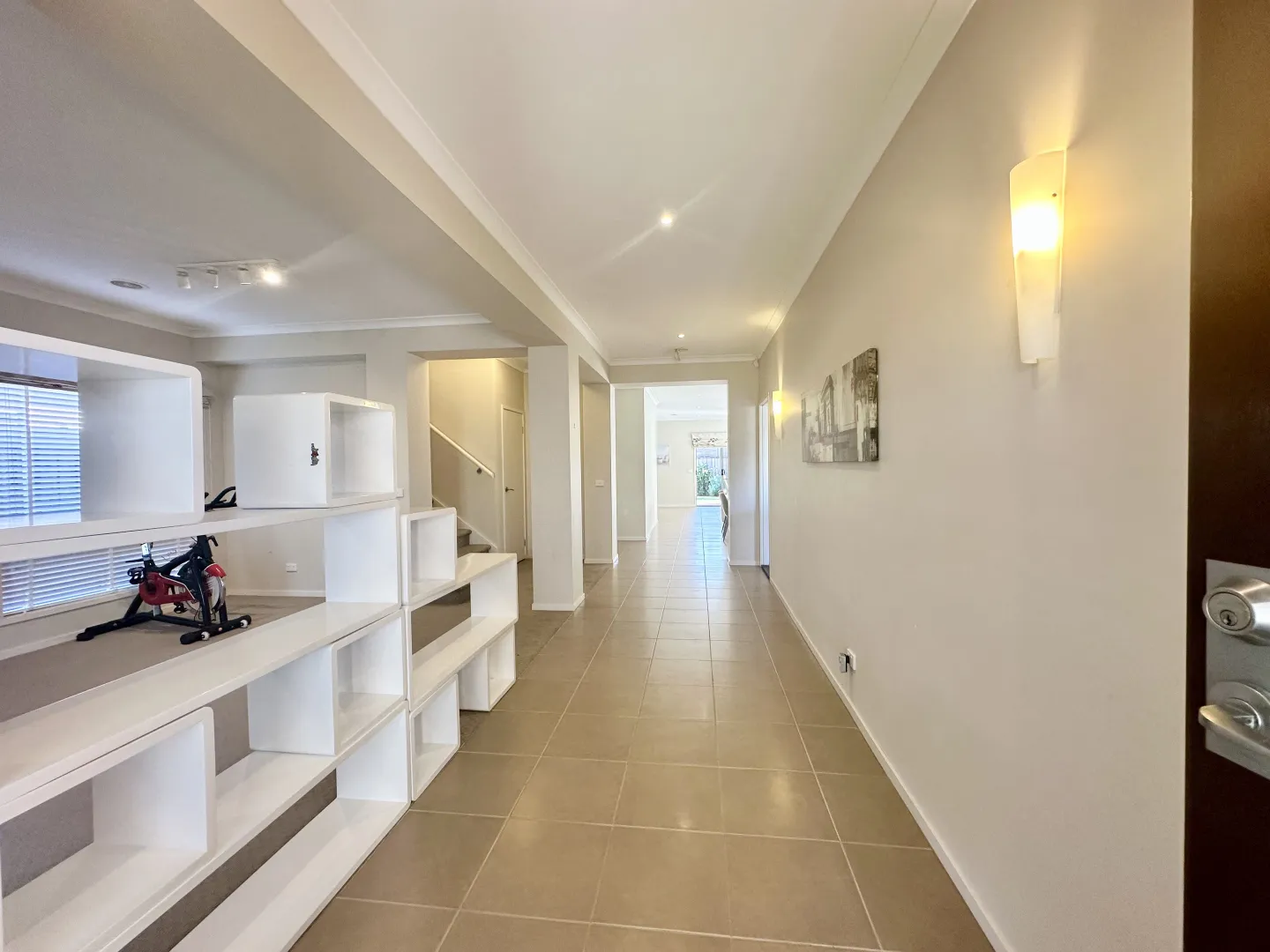 Modern spacious 4-beds Living in Kingsford Estate Point Cook - Widok 2