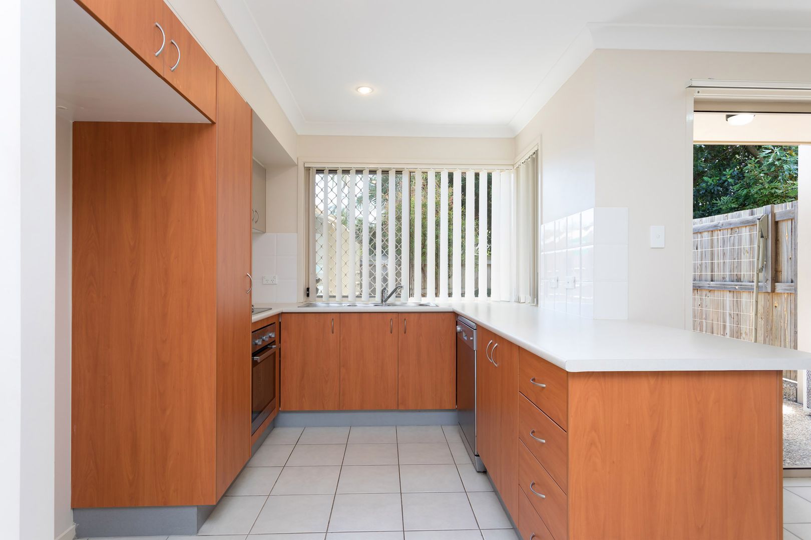 6 Canton Court, Manly West QLD 4179, Image 1