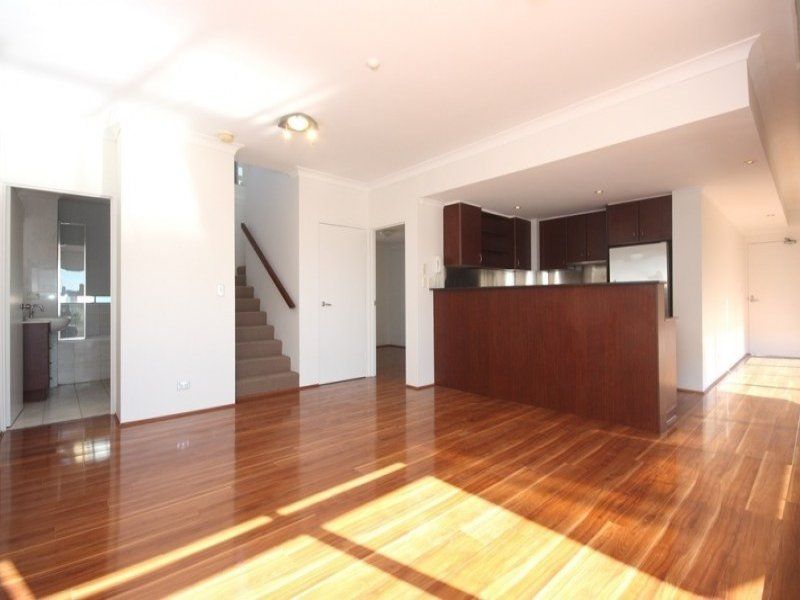 3 bedrooms Apartment / Unit / Flat in 36/2-14 Bunn Street PYRMONT NSW, 2009