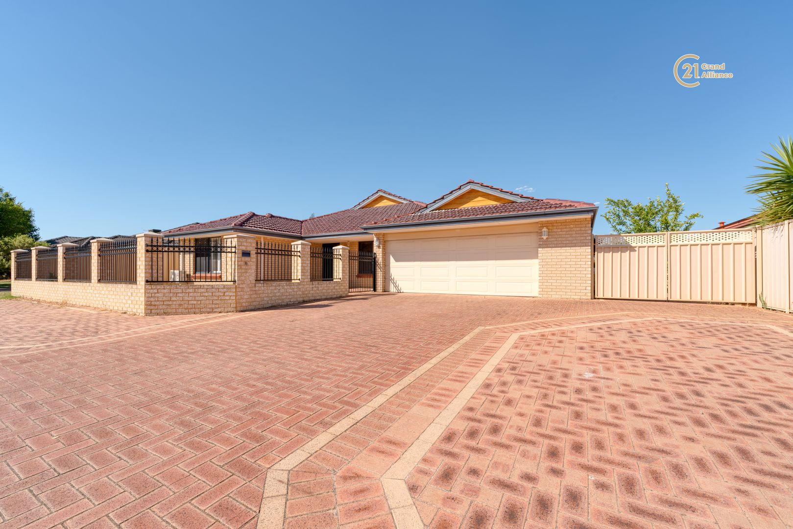 13 Vancouver Drive, Canning Vale WA 6155
