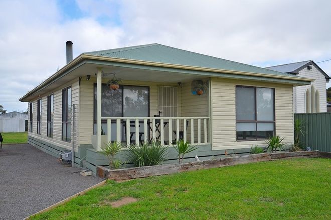 Picture of 16 Newall Street, MARNOO VIC 3387