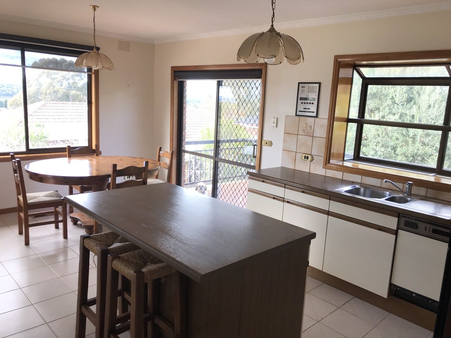 4 bedrooms House in 62 Gladeswood Drive MULGRAVE VIC, 3170