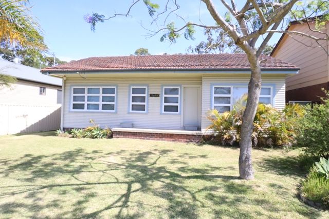 42 Ellmoos Avenue, Sussex Inlet NSW 2540