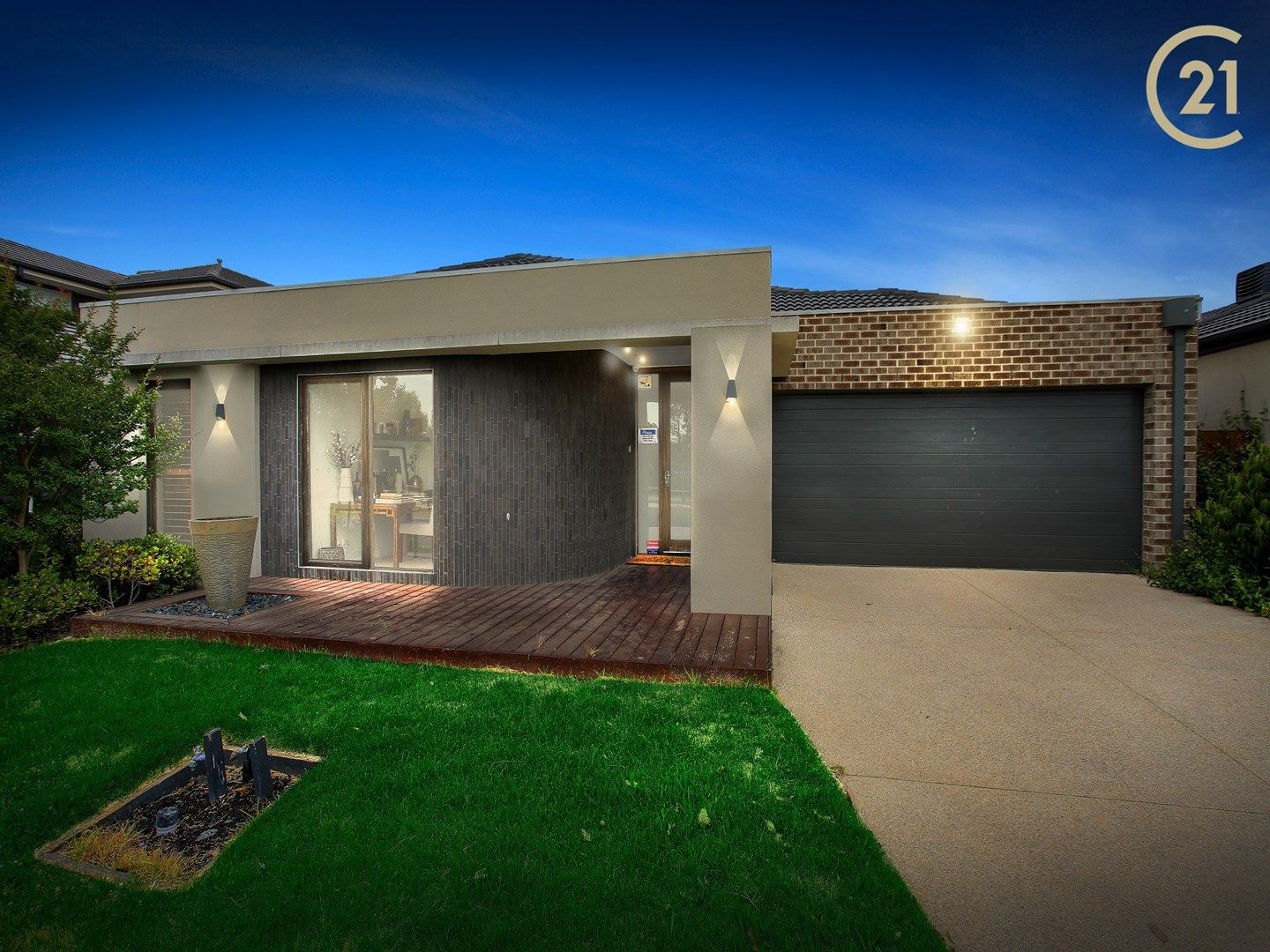 44 Flowerbloom Crescent, Clyde North Property History & Address