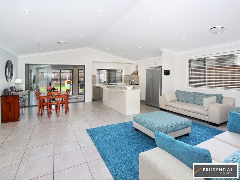 9 Corsair Avenue, Middleton Grange NSW 2171, Image 1