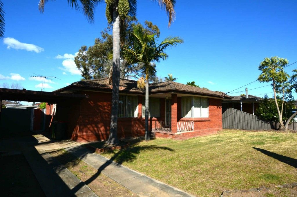 4 HAMERSLEY STREET, Fairfield West NSW 2165, Image 1