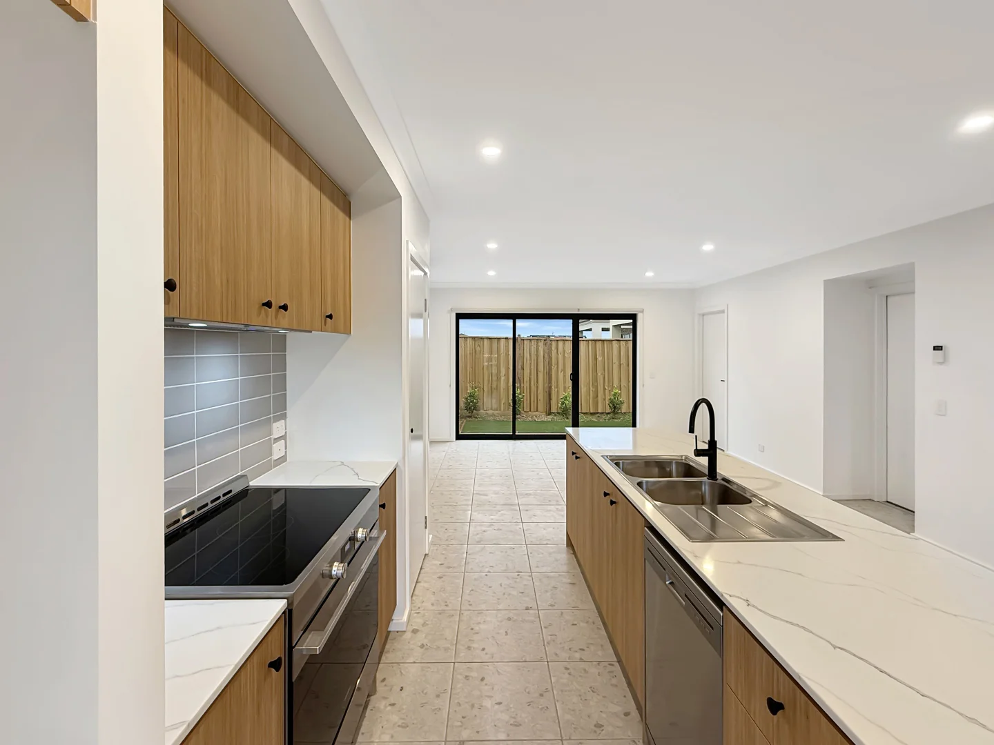 Additional image 2 of 37 Camelon Avenue, Thornhill Park VIC 3335